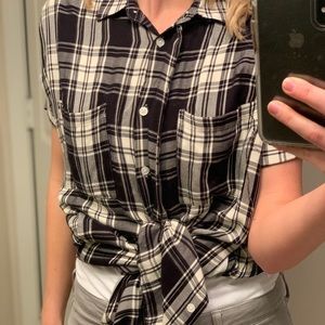 Collar black plaid t-shirt